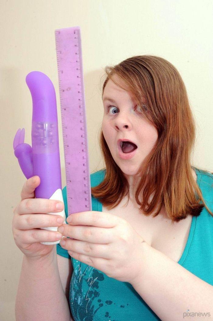 Spune că nu a făcut sex niciodată, dar a ajuns să afle toată lumea ce face ea noaptea în pat 193401