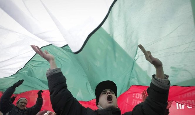 Mii de bulgari au protestat faţă de facturile mari la electricitate primite în luna ianuarie