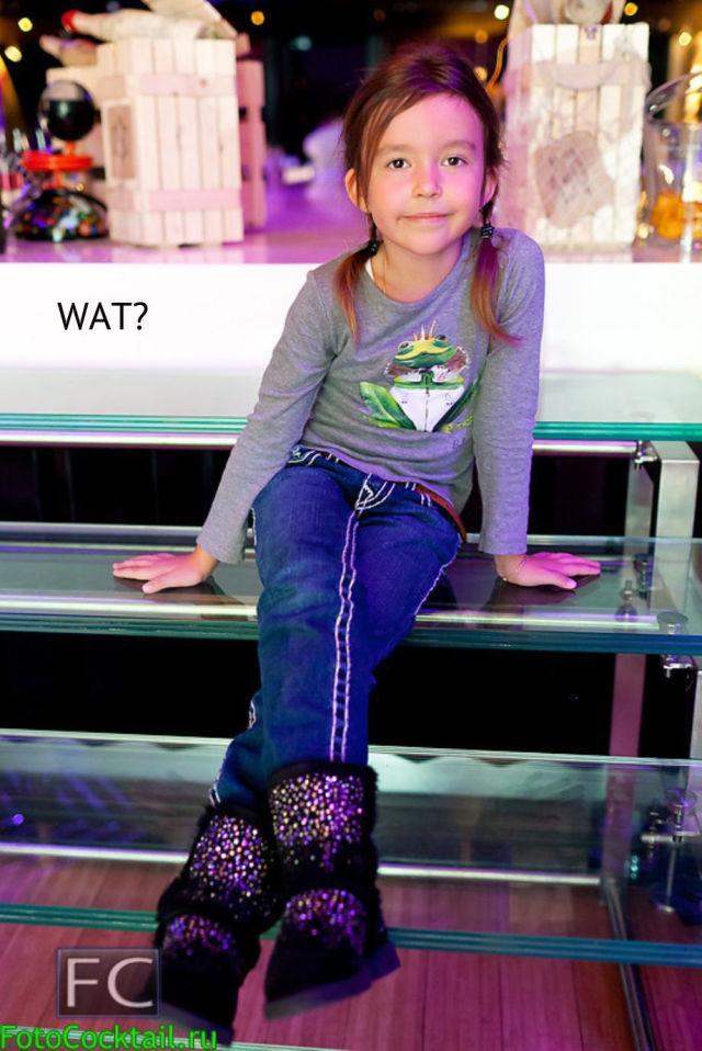 Imaginea REVOLTĂTOARE realizată într-un club de noapte. Printre fetele deocheate, a fost pozată ea 193739