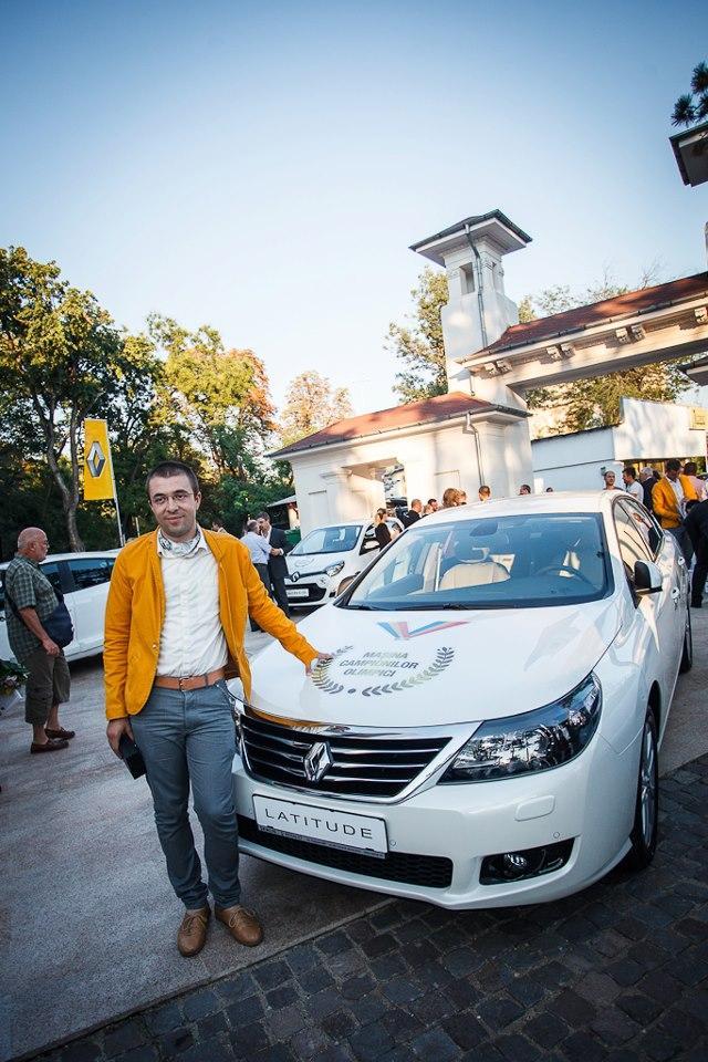 A început FOTE 2013. Renault oferă 50 de maşini organizatorilor pe toată durata festivalului 193942