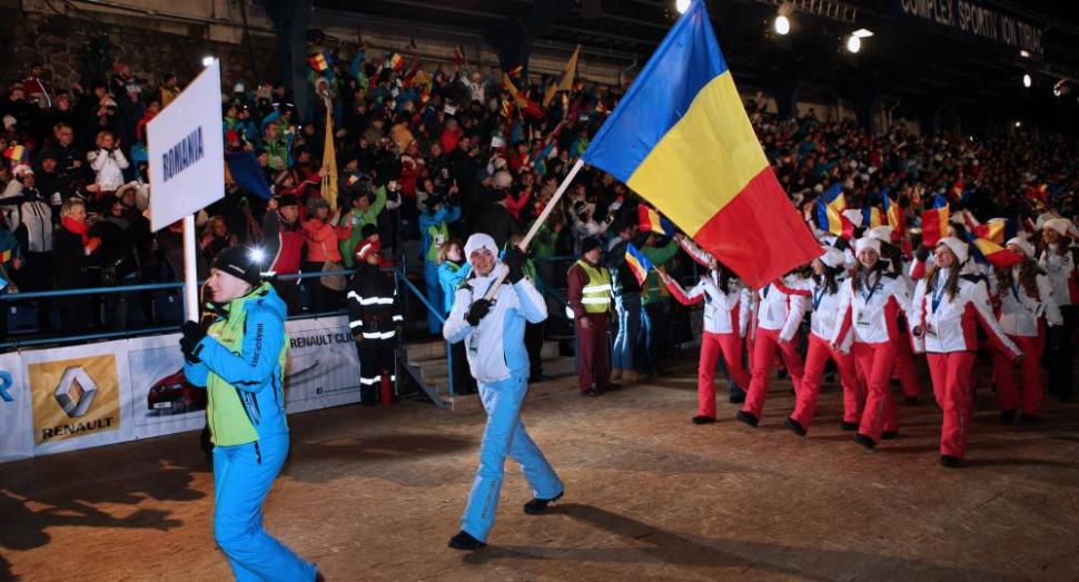 A început FOTE 2013. Renault oferă 50 de maşini organizatorilor pe toată durata festivalului 193948