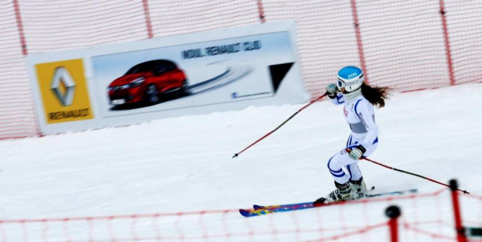 A început FOTE 2013. Renault oferă 50 de maşini organizatorilor pe toată durata festivalului 193951