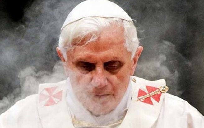 &quot;Papa Benedict se simte din ce în ce mai rău&quot;. Suveranul Pontif şi-a luat o săptămână de concediu