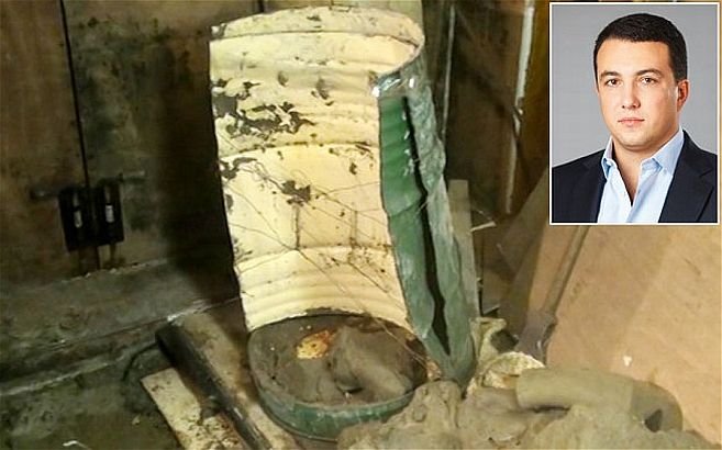 Trupul unui parlamentar, găsit într-un BUTOI cu ciment. A fost îngropat de viu
