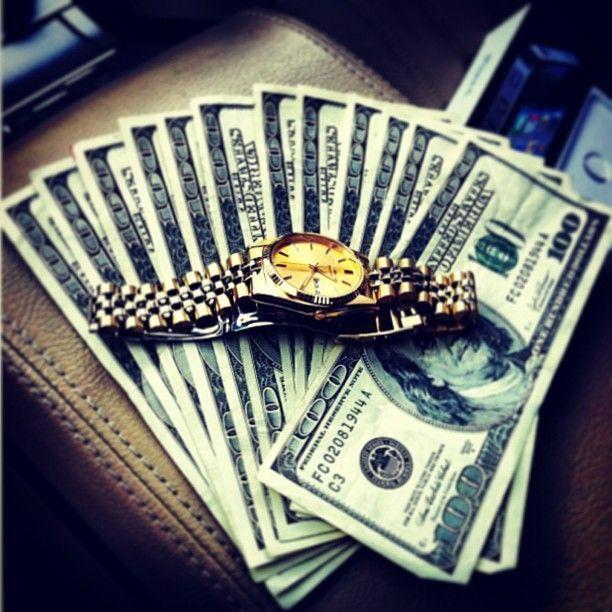 Cocalar de America, mândru tare pe Instagram. Cheltuie în fiecare zi 2.000 de dolari şi se spală cu şampanie 194189