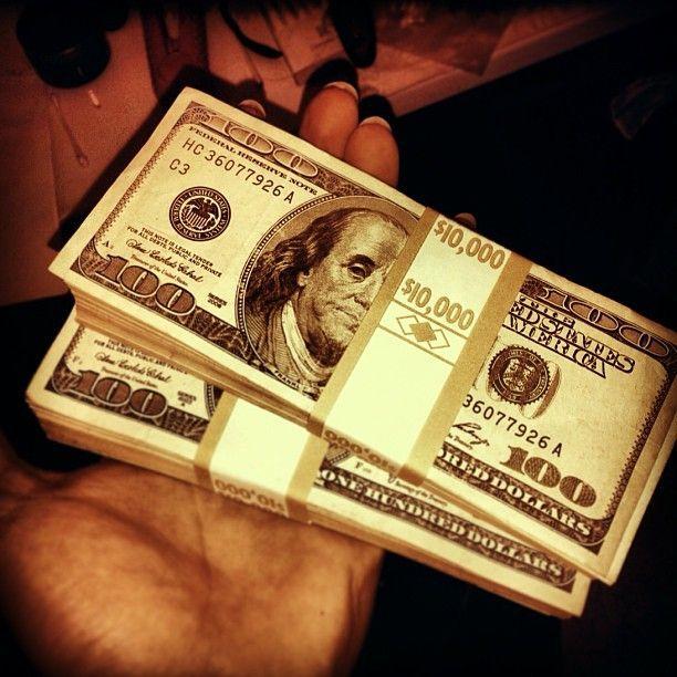 Cocalar de America, mândru tare pe Instagram. Cheltuie în fiecare zi 2.000 de dolari şi se spală cu şampanie 194211