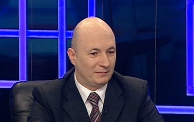 Codrin Ştefănescu: Aderarea lui Iohannis la liberali e un câştig şi pentru PNL, şi pentru USL