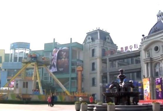 Cel mai mare mall din lume, un "templu" GOL, ocupat în proporţie de 1%. Măsoară 900.000 mp 194406