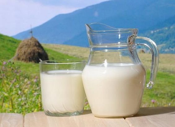 Toxină CANCERIGENĂ în lapte! Autorităţile au retras mai multe produse lactate de pe piaţă