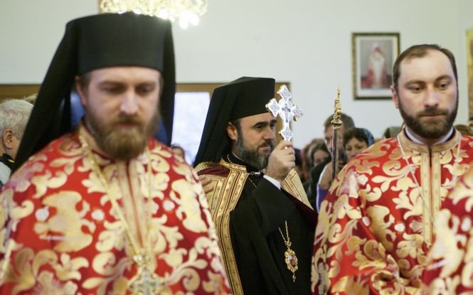 Preoţii s-au închinat când au auzit asta. Încrederea românilor în Biserică a scăzut dramatic în ultimul an