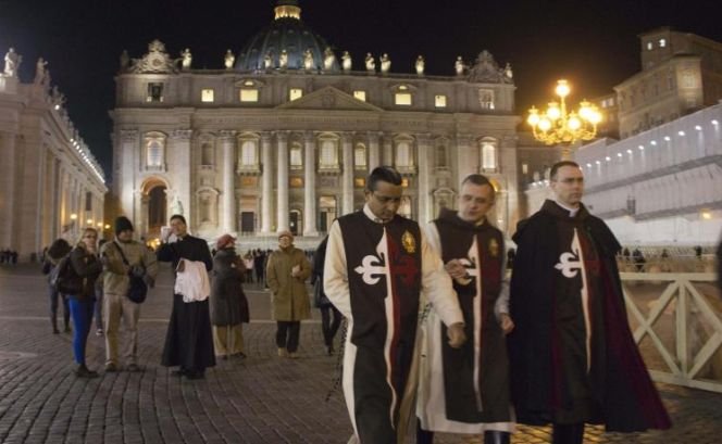 Nou scandal sexual în biserica catolică. Trei preoţi îl acuză pe şeful Bisericii din Scoţia de &quot;acte nepotrivite&quot;