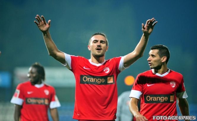 Dinamo a învins pe FC Braşov prin dubla lui Marius Alexe