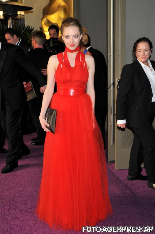 GALERIE FOTO cu cele mai îndrăzneţe apariţii de pe covorul roşu. Ce au purtat vedetele la Gala Premiilor Oscar 195039