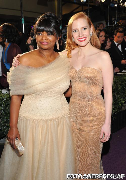 GALERIE FOTO cu cele mai îndrăzneţe apariţii de pe covorul roşu. Ce au purtat vedetele la Gala Premiilor Oscar 195042