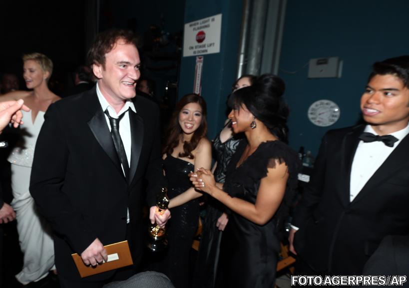 GALERIE FOTO cu cele mai îndrăzneţe apariţii de pe covorul roşu. Ce au purtat vedetele la Gala Premiilor Oscar 195050