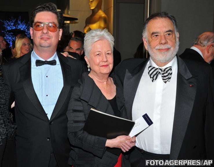 GALERIE FOTO cu cele mai îndrăzneţe apariţii de pe covorul roşu. Ce au purtat vedetele la Gala Premiilor Oscar 195055