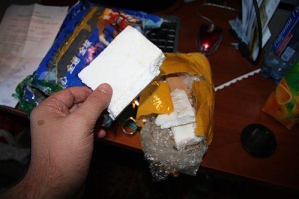 Îşi comandase un iPad de pe un site din China, dar iată ce a primit în colet 195019