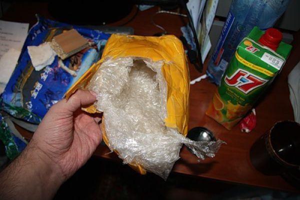 Îşi comandase un iPad de pe un site din China, dar iată ce a primit în colet 195025