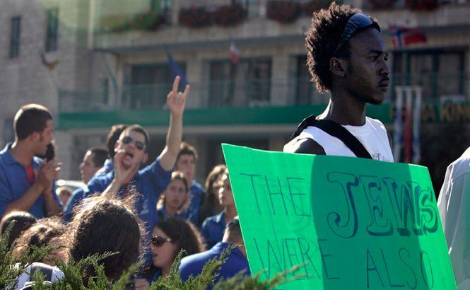 Israelul a deportat în SECRET peste 1000 de sudanezi. Odată ajunşi acasă, aceştia riscă pedepse grave 195380