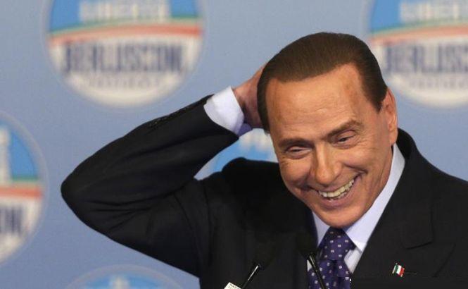 Italia pare să iasă din blocajul politic. Berlusconi acceptă o alianţă cu coaliţia de centru-stânga, dar exclude o coabitare cu Mario Monti