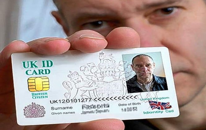 Marea Britanie ar putea introduce un card de identitate contracost pentru imigranţii din UE 