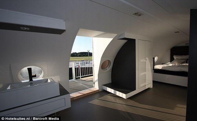 Vezi ce a făcut un olandez dintr-un avion Ilyushin II-18 195350