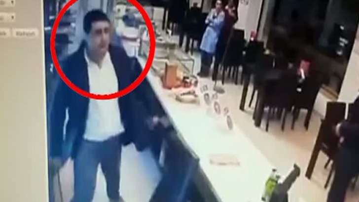 Angajaţii unei shaormerii din Constanţa, atacaţi cu un cuţit de jumătate de metru de un interlop înfometat
