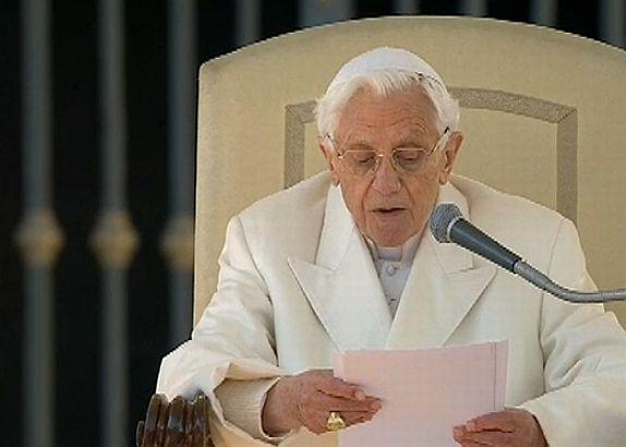 Mii de oameni, în Piaţa Sfântul Petru pentru ultima audienţă a Papei. Sfântul Părinte evocă "apele agitate" din perioada Pontificatului său 195536