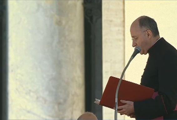 Mii de oameni, în Piaţa Sfântul Petru pentru ultima audienţă a Papei. Sfântul Părinte evocă "apele agitate" din perioada Pontificatului său 195545