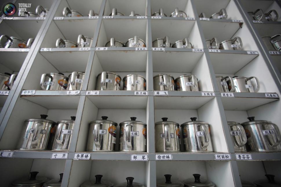 Locul de pe Terra în care se produce orice, pentru oricine. A fost supranumit "Fabrica Lumii" 195734