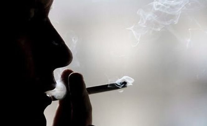 Românii, în top 10 fumători înrăiţi. Cine conduce în clasamentul întocmit de Parlamentul European