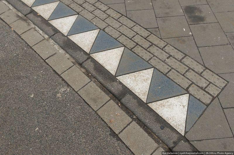 Cum arată drumurile, trotuarele şi mijloacele de transport în cea mai puternică ţară din Europa. Diferenţa faţă de România e uriaşă 195977