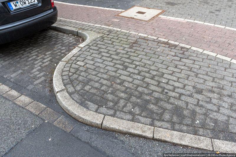 Cum arată drumurile, trotuarele şi mijloacele de transport în cea mai puternică ţară din Europa. Diferenţa faţă de România e uriaşă 195980