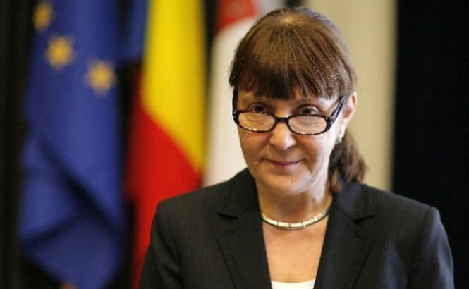 Monica Macovei şi-a depus candidatura pentru şefia PDL