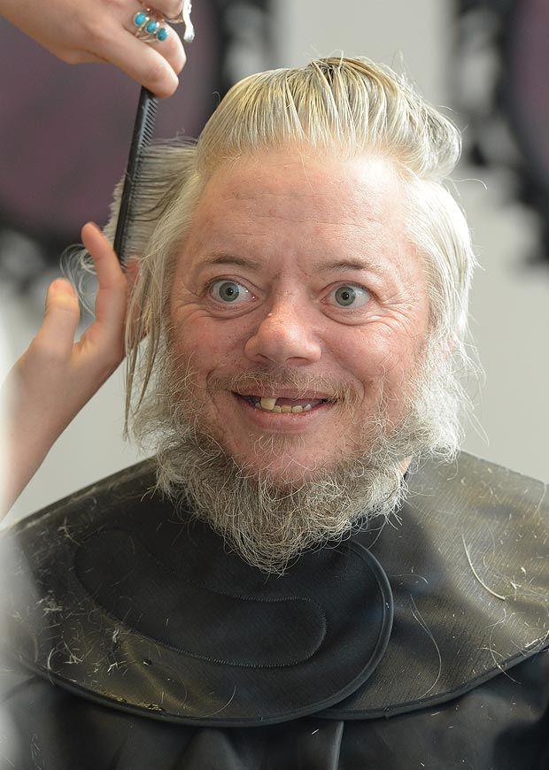 Viaţa acestui cerşetor s-a schimbat într-o secundă. "Dumnezeu chiar mă iubeşte" 195967