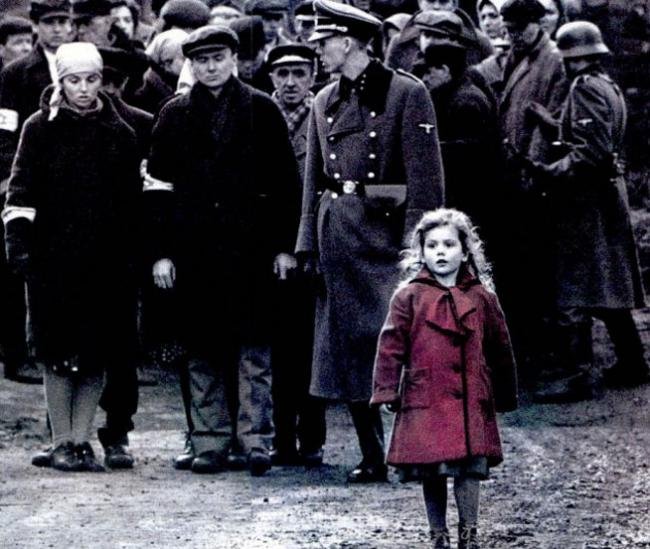 Dezvăluirile TRAUMATIZANTE ale fetei care a fost forţată să devină imaginea Holocaustului