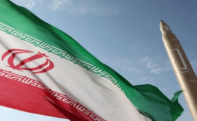 Doi oameni au fost închişi pentru că au încercat să încalce embargoul impus Iranului