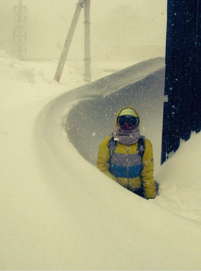 Seara când au mers la culcare, pământul era uscat. Dimineaţa, zăpada ajungea până la brâu. A venit primăvara în Rusia 196521