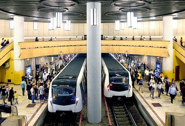 GREVĂ la metrou. Cum va fi afectată circulaţia trenurilor de protestatarii Metrorex