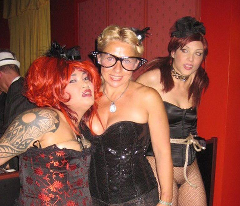 Lucra ca asistentă la un centru de bătrâni din Elveţia, dar această fotografie a ŞOCAT lumea. A fost concediată în secunda următoare 196708