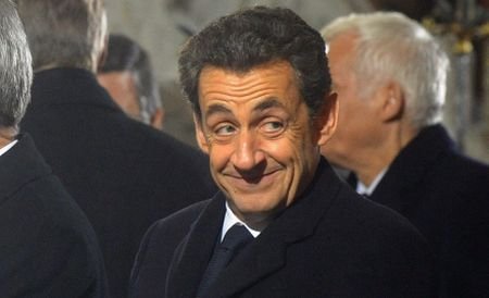 Sarkozy ar putea reveni în politică, &quot;din datorie faţă de Franţa&quot;