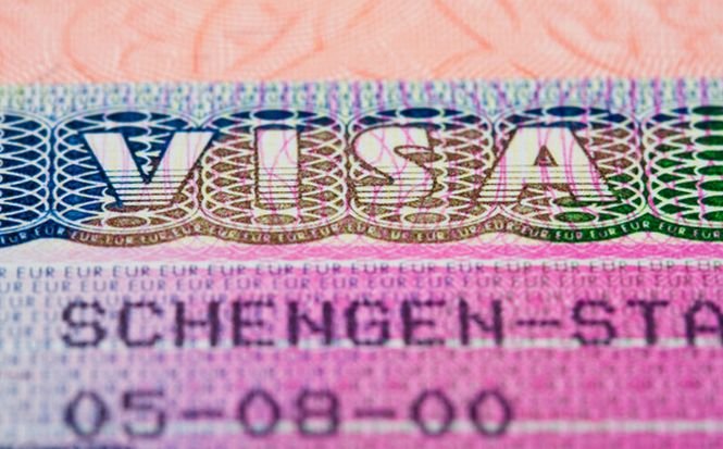 Decizia privind aderarea României şi Bulgariei la Schengen a fost amânată