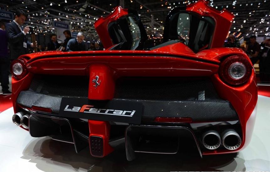 Ferrari, Bentley, Jaguar şi Rolls-Royce revin în forţă cu noi modele, la Salonul Auto de la Geneva 197217