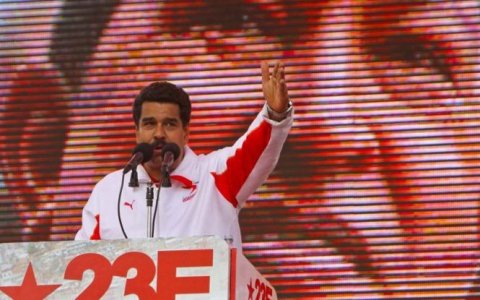 Nicolas Maduro promite să respecte &quot;testamentul moral&quot; al lui Hugo Chavez: Mereu până la victorie, Comandante!
