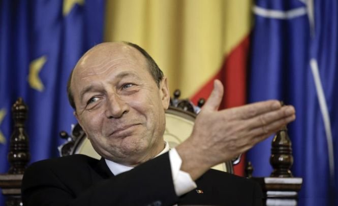 Preşedintele Traian Băsescu a lansat un atac la adresa USL în presa străină