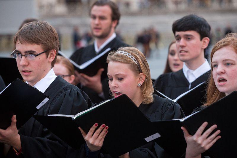 FOTOREPORTAJ din mijlocul Vaticanului. Ce se întâmplă aceste momente în spatele uşilor închise  197673