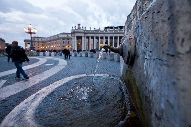 FOTOREPORTAJ din mijlocul Vaticanului. Ce se întâmplă aceste momente în spatele uşilor închise  197678