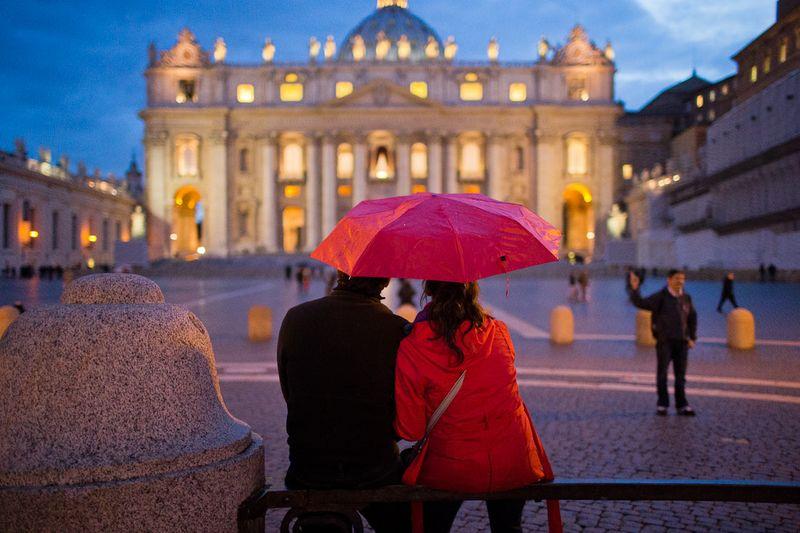 FOTOREPORTAJ din mijlocul Vaticanului. Ce se întâmplă aceste momente în spatele uşilor închise  197683