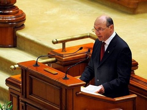 Preşedintele Traian Băsescu s-a adresat Parlamentului: România îndeplineşte toate criteriile tehnice pentru a intra în Schengen