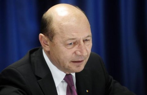 Traian Băsescu: Stăm blocaţi pentru un om şi câţiva parlamentari la intrarea în spaţiul Schengen